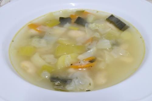 Fazolová polévka se zelím – Snadné recept z Česko kuchyně, hotový za 45 - 60 minut